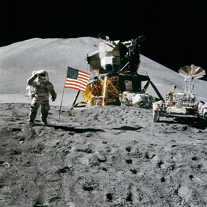 Apollo 12 - ilustrační obrázek